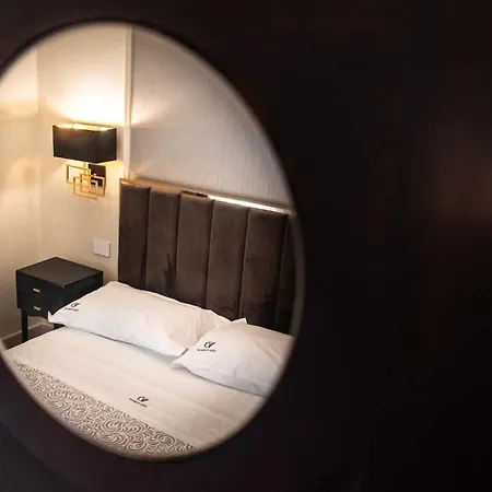 Palazzo Bove 2 - Dagmar 4* 加拉托内